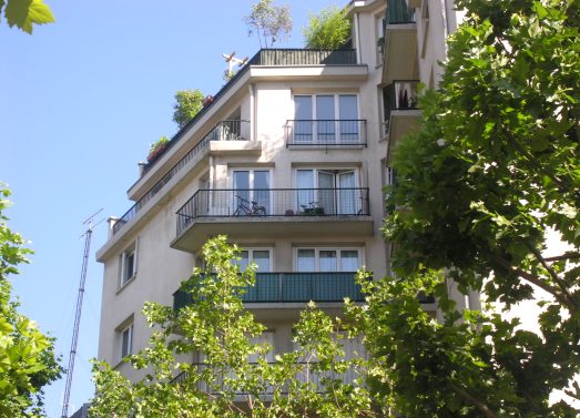 2 Pièces 46,3m² + balcon <br /> Paris 20ème - Place Edith Piaf <br /> 1.103 € CC